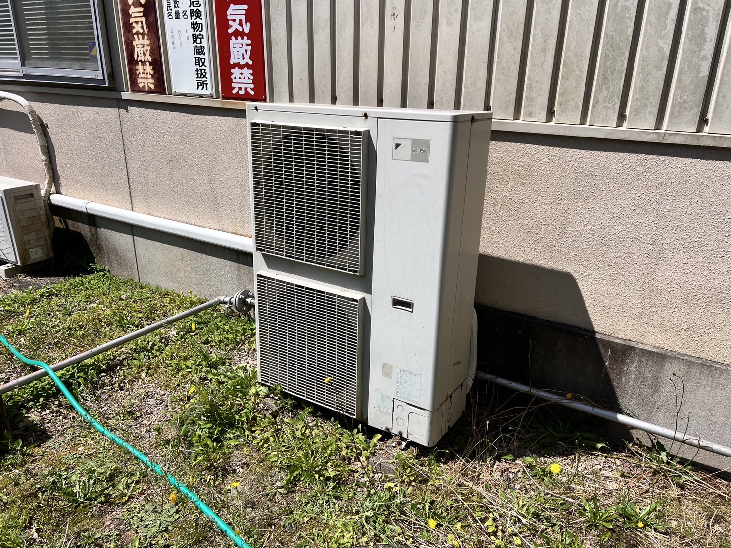 既存のエアコンの室外機